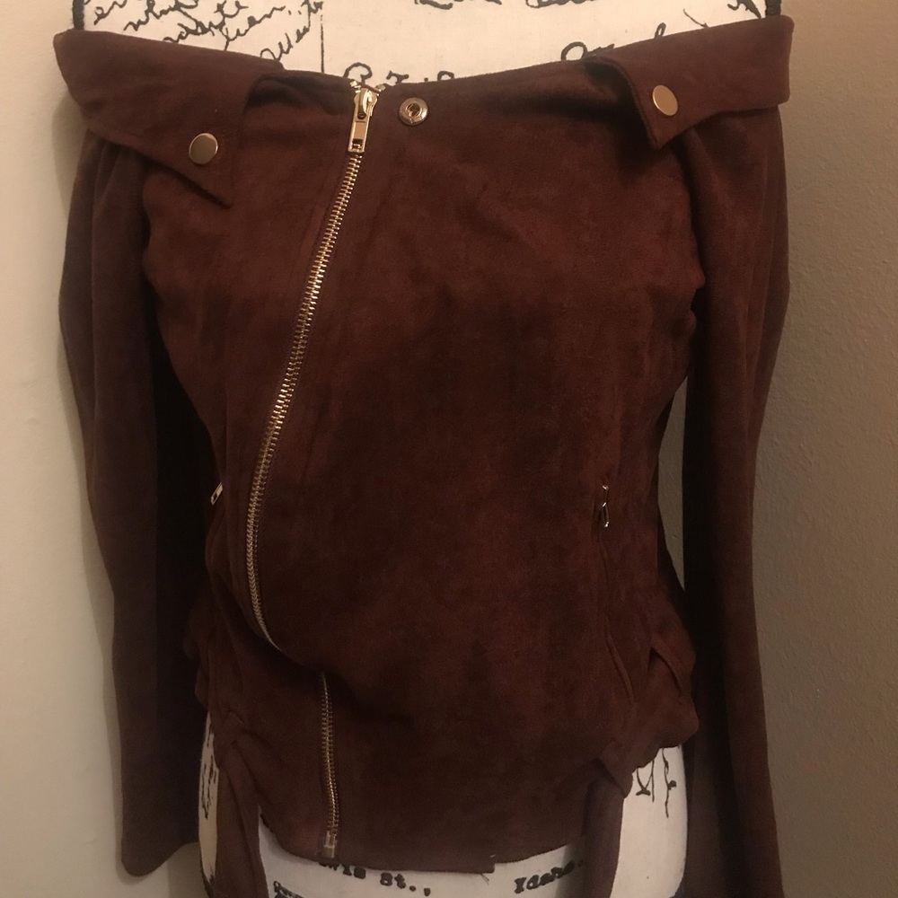 Cute bomber!